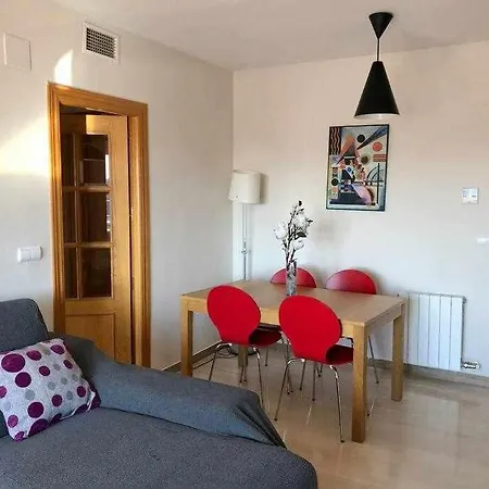 H&h Train Station Apartment *