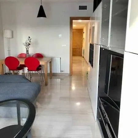 H&h Train Station Apartment *